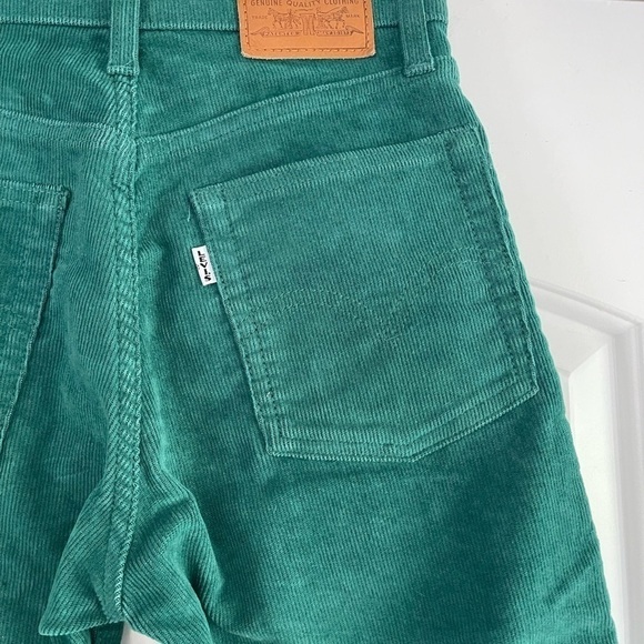 Levi’s Wedgie Straight Fit Green Corduroy Pants - 24 - Picture 7 of 8